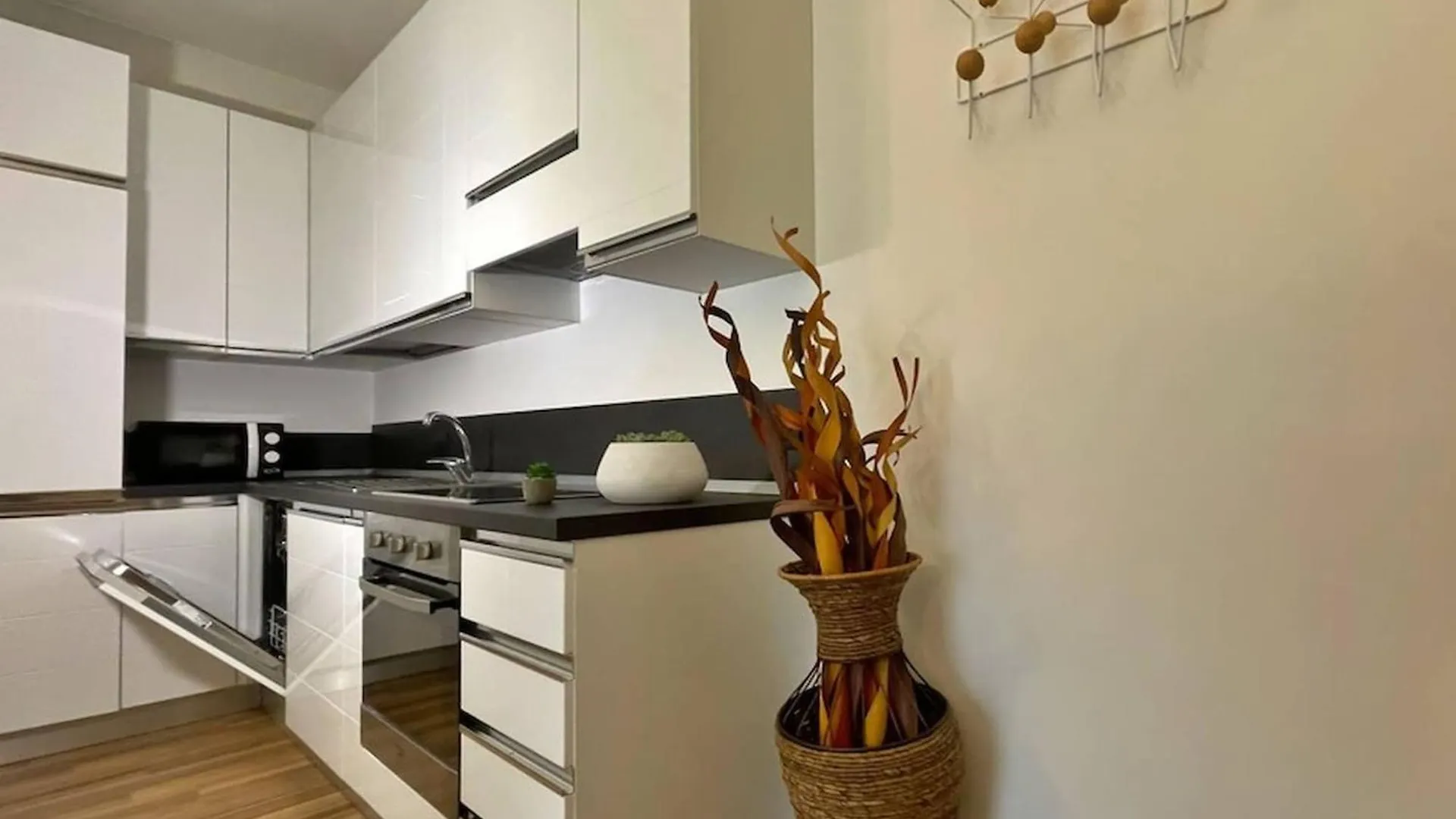 Daire Candiani F1 Bilocale Milano İtalya